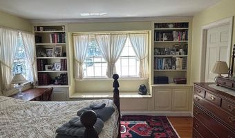 11 Tozier St, Belfast, ME 04915