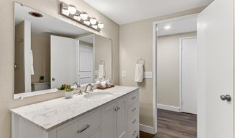 6101 EDSALL Rd 312, Alexandria, VA 22304