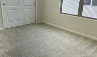 719 W Spaniel Dr, Ann Arbor, MI 48108