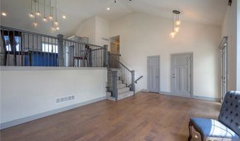 1632 N 157th Ln, Basehor, KS 66007
