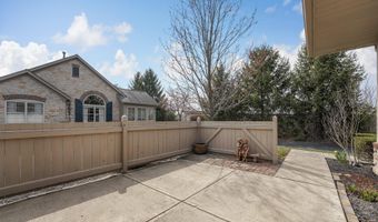 6718 Lakeview Cir, Canal Winchester, OH 43110