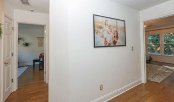 9900 BARSTON Ct, Alpharetta, GA 30022