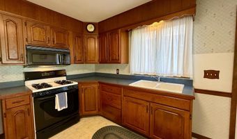 44 WESLEYAN Dr, Reading, PA 19607