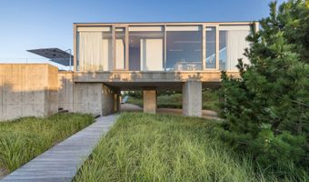 55 Dunes Ln, Amagansett, NY 11930