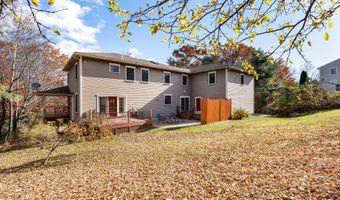 147 Fairway Dr, Auburn, ME 04210