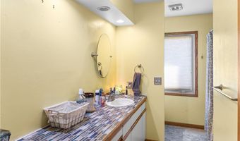 4082 Huntington Ct, Ashtabula, OH 44004