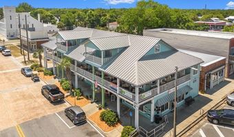 76 Market St, Apalachicola, FL 32320
