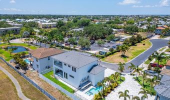 517 Treviso Dr, Apollo Beach, FL 33572