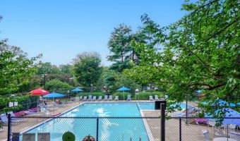 7401 WESTLAKE Ter #215, Bethesda, MD 20817
