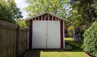 162 N Monroe St, Alderson, WV 24910