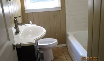 814 Cleveland Ave, Adel, GA 31620