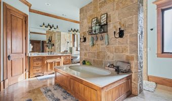 1739 Gateway Rd, Ardmore, OK 73401
