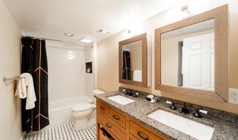 1408 HOPKINS St NW B, Washington, DC 20036