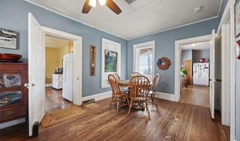 207 N Davis St, Anamosa, IA 52205