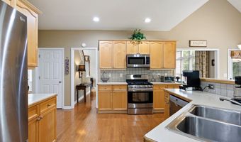 9390 Old Preserve Trl, Ball Ground, GA 30107