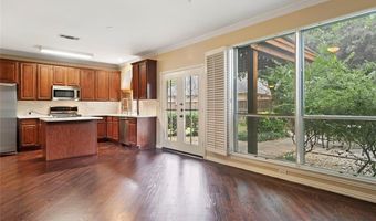 3777 Meadowcreek Cir, Addison, TX 75001
