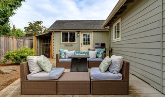 2790 32ND St, Springfield, OR 97477