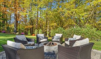 7 Woodfield Rd, Acton, MA 01720
