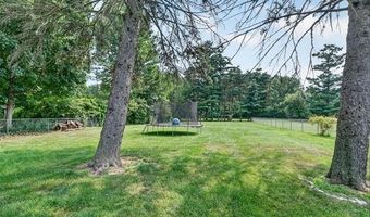 426 N Main St, Almont, MI 48003