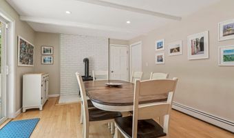 78 Hitching Post Ln, Bedford, NH 03110