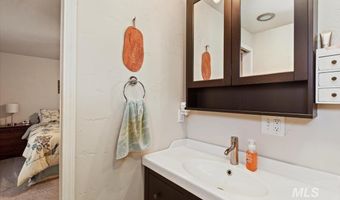 13712 Jarett St, Caldwell, ID 83607