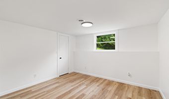 21 Moonlight Dr, Barre, VT 05641
