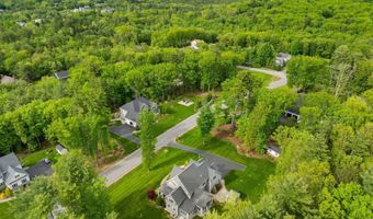 10 Lilac Ct, Bedford, NH 03110