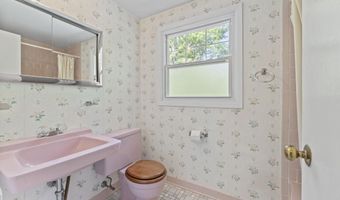 2902 STONYBROOK Dr, Bowie, MD 20715