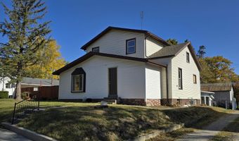 513 S Main St, Avilla, IN 46710