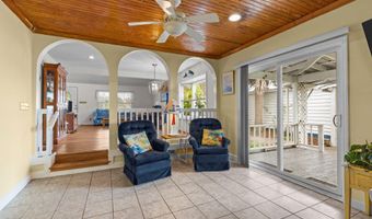 319 Old Causeway Rd, Atlantic Beach, NC 28512