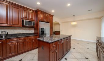 25 White Oak Ln, Aberdeen, NJ 07747
