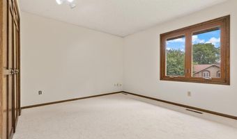 13789 Holyoke Ln, Apple Valley, MN 55124