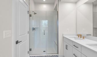 42131 SHINING STAR Sq, Ashburn, VA 20148