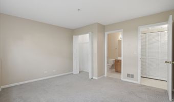 2720 N Greenwood Ave, Arlington Heights, IL 60004
