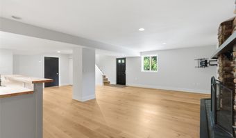 2420 Thomas Dr, Allison Park, PA 15101
