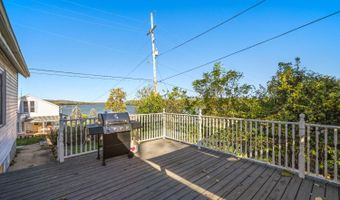 109 5th St, Aurora, IN 47001