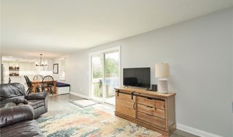 1085 Salton Dr, Akron, OH 44333