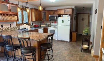 1196 Bancroft Rd, Becket, MA 01223