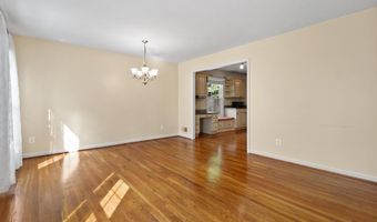 12027 DEVILWOOD Dr, Potomac, MD 20854