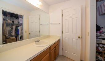 53 Brushy Plain Rd APT 5A, Branford, CT 06405