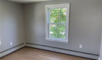 29 TACOMA St, Cranston, RI 02920