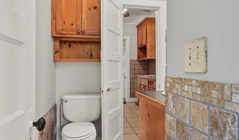 920 High St, Baldwin City, KS 66006