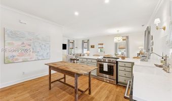 1711 Duke St, Beaufort, SC 29902