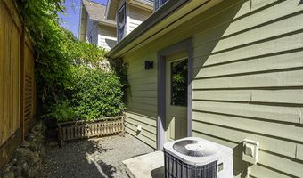 923 Bellview Ave 1, Ashland, OR 97520