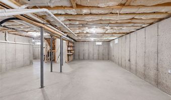 1 Cassidy Trl, Coventry, RI 02816