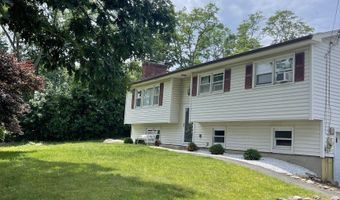 7 Rogers Dr, Danbury, CT 06810