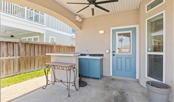650 S Bay St, Aransas Pass, TX 78336
