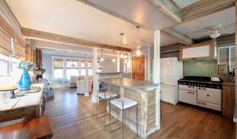 204 CORAL St, Beach Haven, NJ 08008
