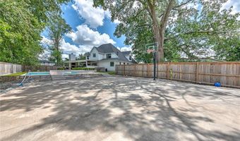103 NE 7th St, Bentonville, AR 72712