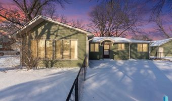 702 S 3rd St, Beresford, SD 57004